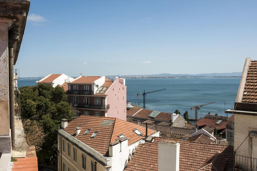 Portas Do Teatro Lisboa